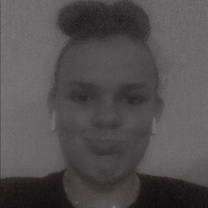 Meet your Posher, Mya